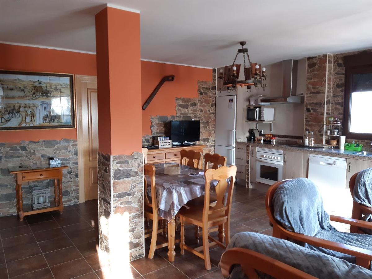 Casa Rural Mi Descanso Valdefuentes de Sangusin Ngoại thất bức ảnh